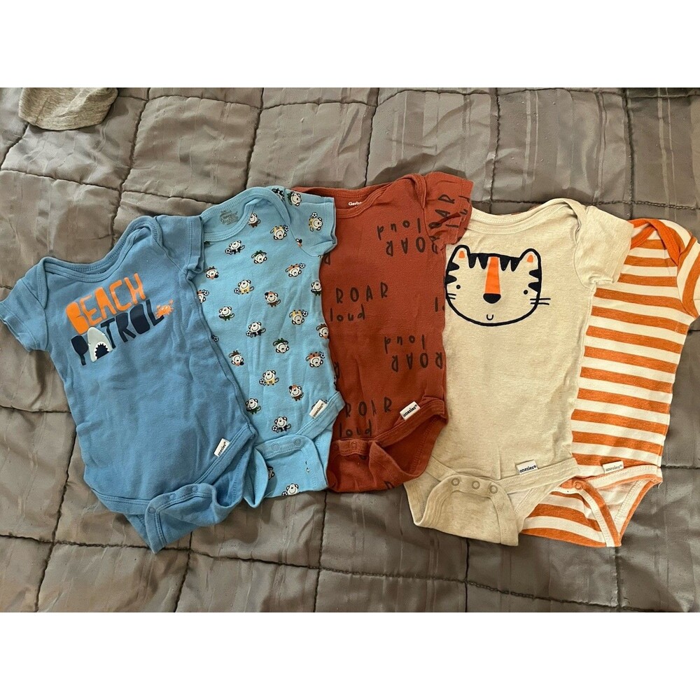 Lot Of 5 Gerber Onesies EUC Short Sleeves 3-6 Months